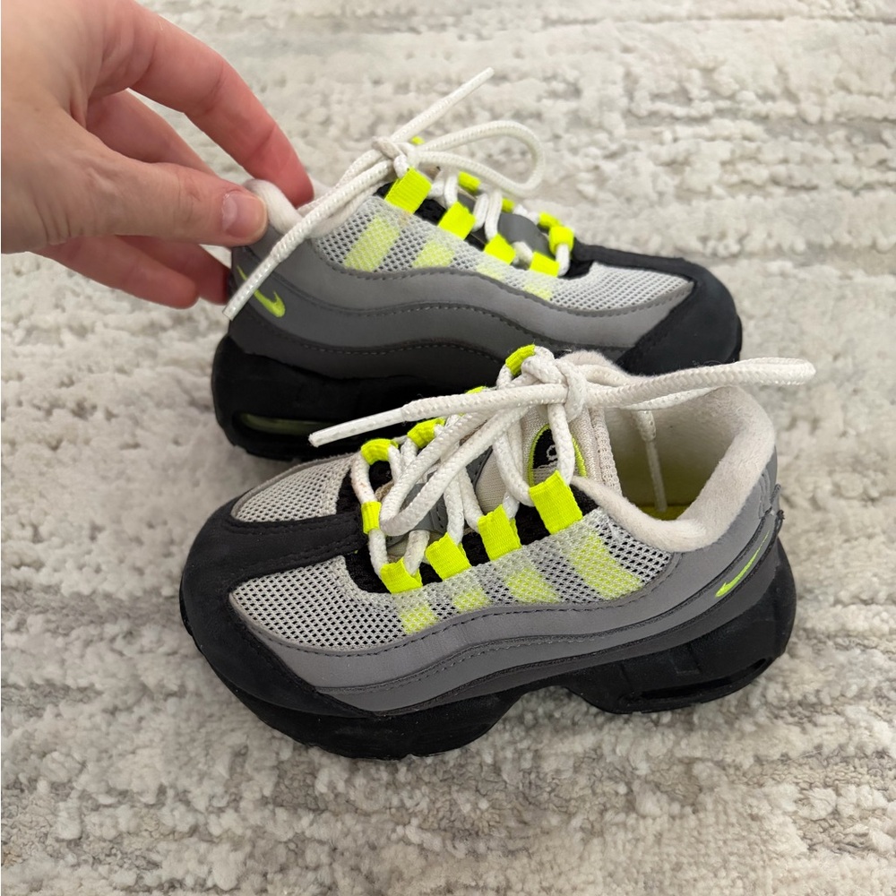 Nike Air Max 95 Neon